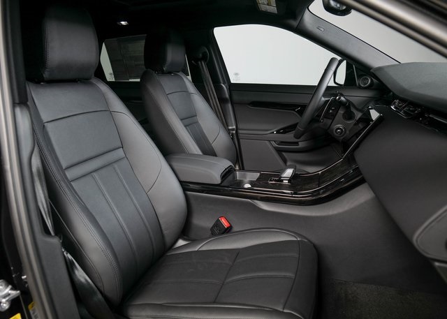 2025 Land Rover Range Rover Evoque Dynamic SE photo 3