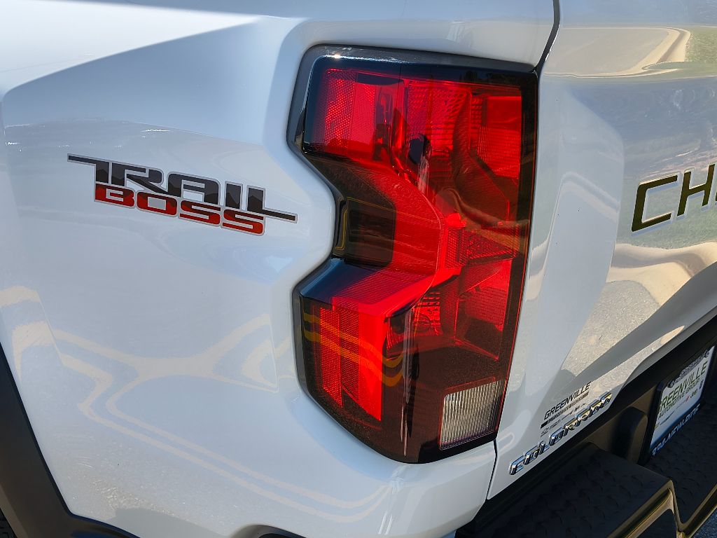 2024 Chevrolet Colorado Trail Boss photo 4