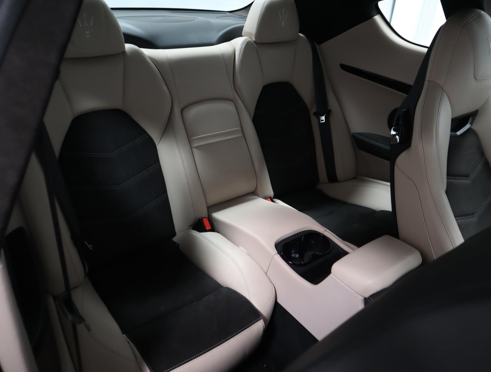 2018 Maserati Granturismo Sport photo 16