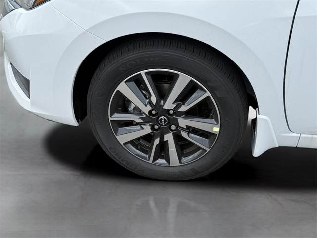 2025 Nissan Versa 1.6 S photo 8