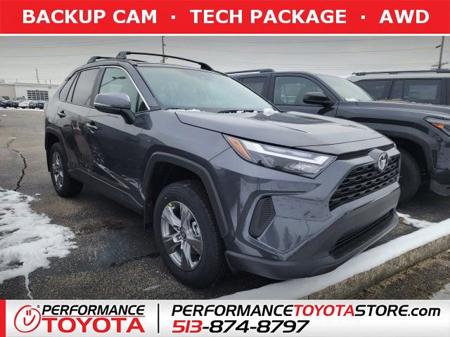 2025 Toyota RAV4 XLE's photo