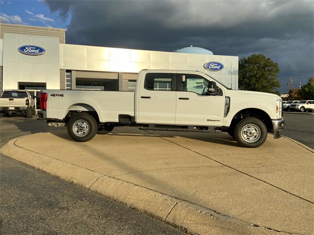 2026 Ford F-250 photo 2