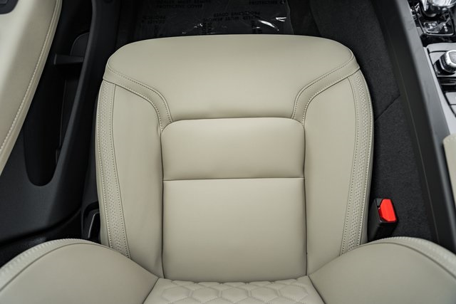 2026 Volvo XC60 B5 Hybrid photo 26