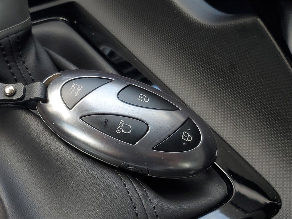 2025 Hyundai Elantra Limited photo 23