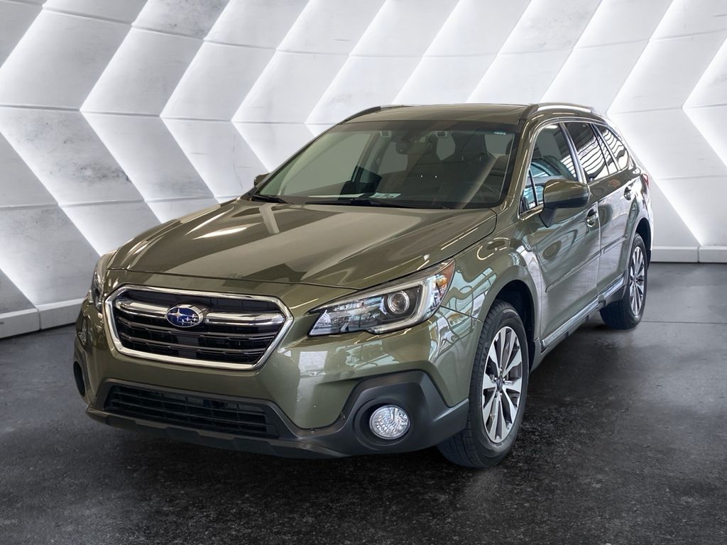 2018 Subaru Outback 3.6R Touring photo 3