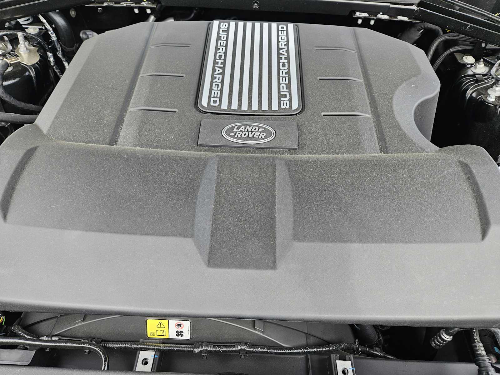 2025 Land Rover Defender 130 V8 photo 29
