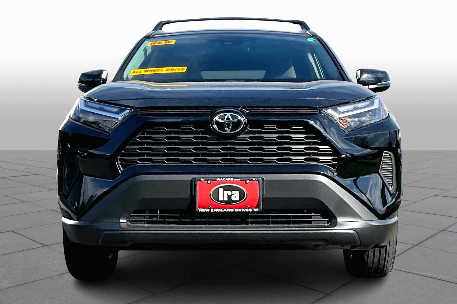 2025 Toyota RAV4 XLE photo 2