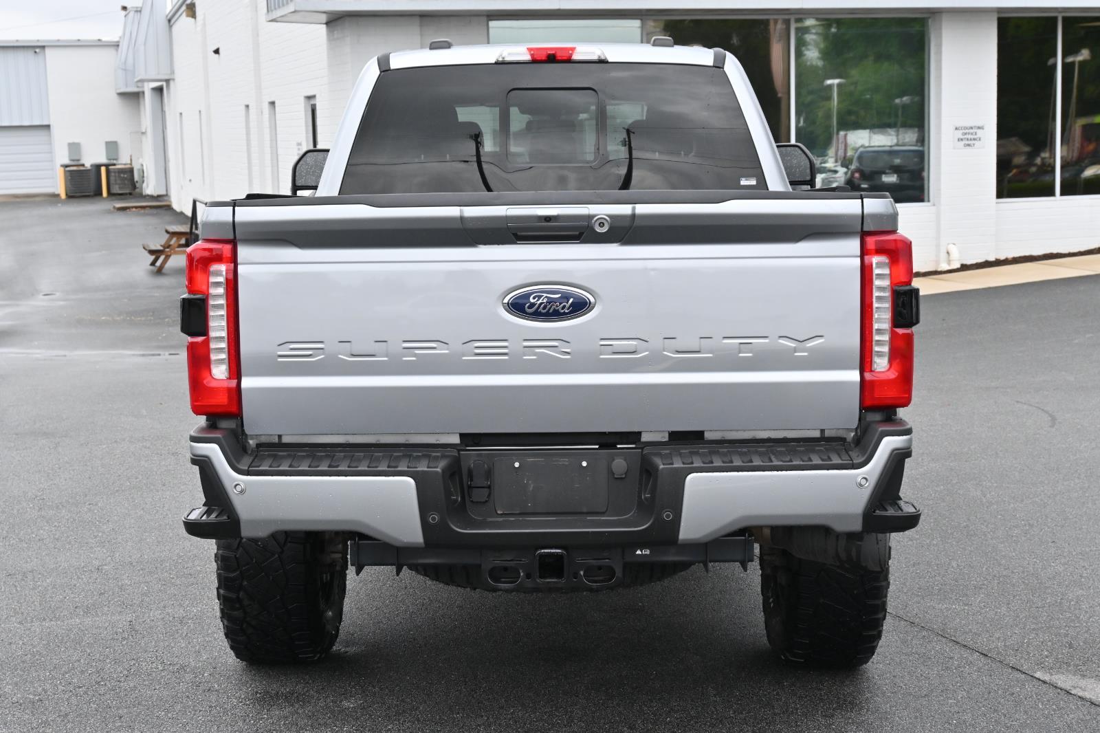 2023 Ford F-350 Lariat photo 6