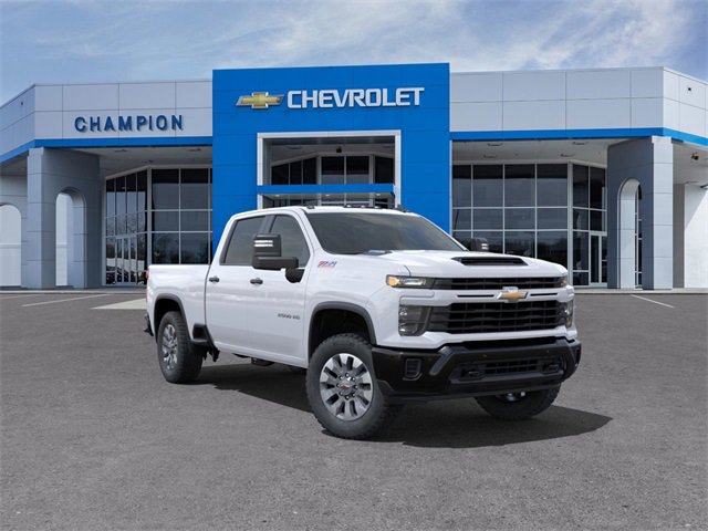 New 2025 Summit White Chevrolet Custom image 1