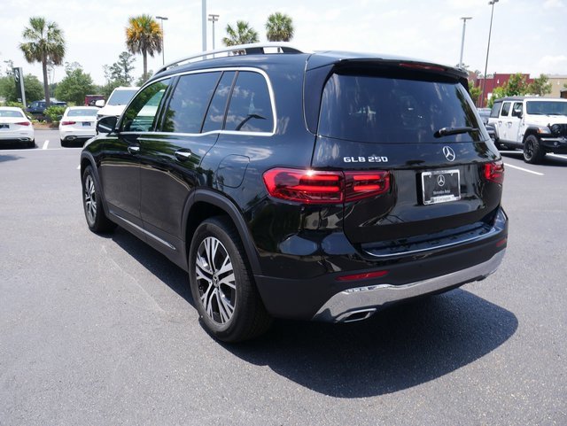 2025 Mercedes Benz GLB 250 photo 4