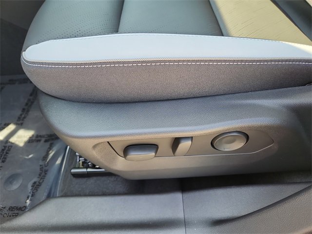 2025 Buick Envision Sport Touring photo 18