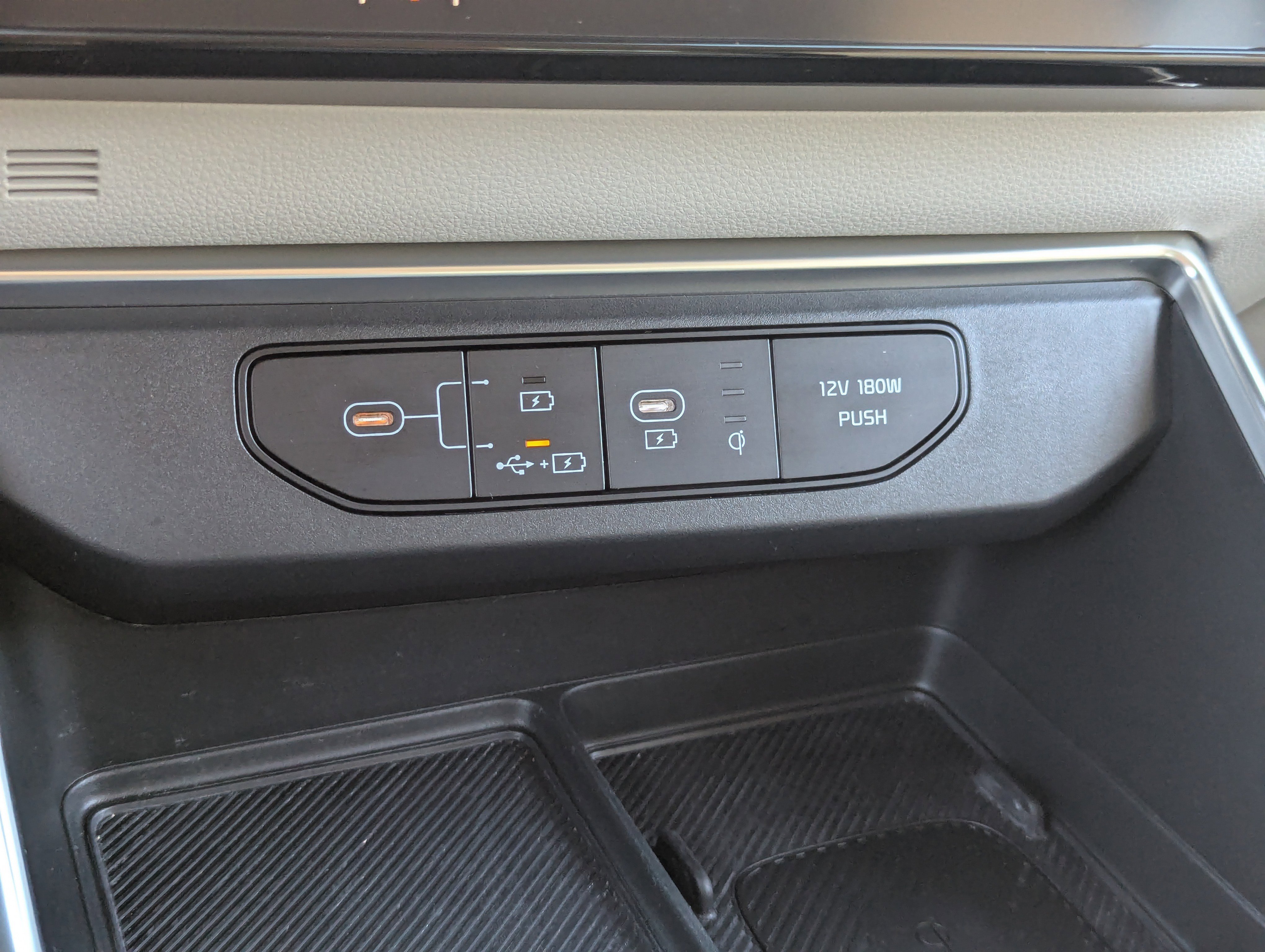 2025 Kia Carnival EX photo 11