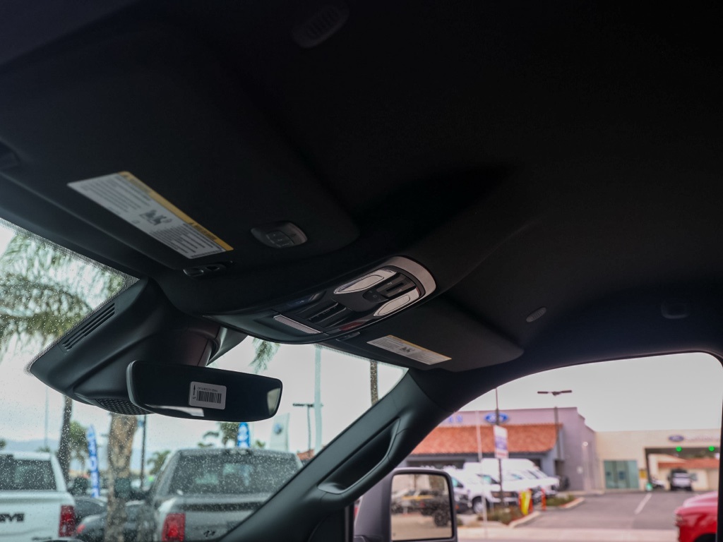 New 2026 Bright White Clear-Coat Exterior Paint RAM Big Horn Night Edition image 12