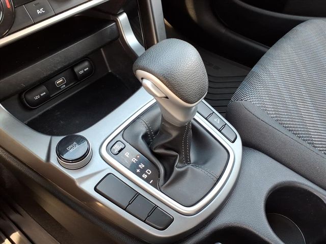 2022 Kia Seltos LX photo 25
