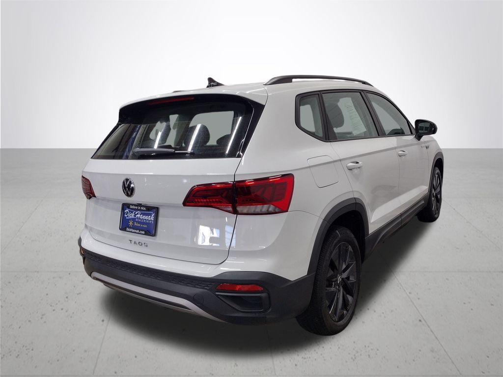 2022 Volkswagen Taos S photo 12