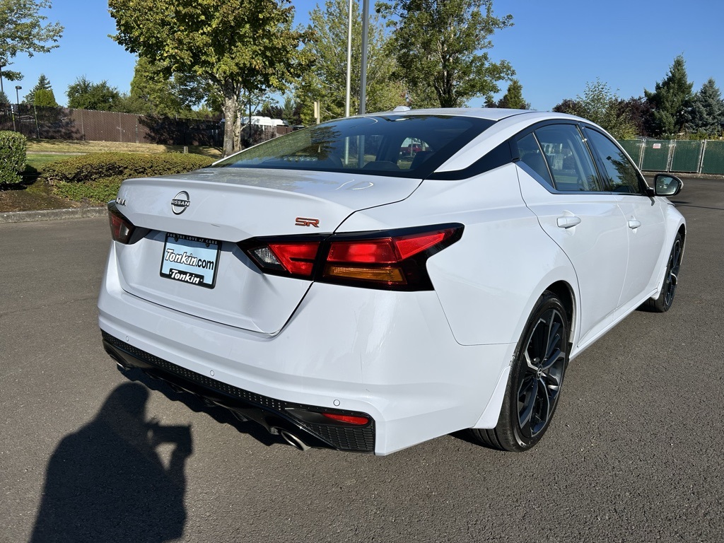 2024 Nissan Altima 2.5 SR photo 4