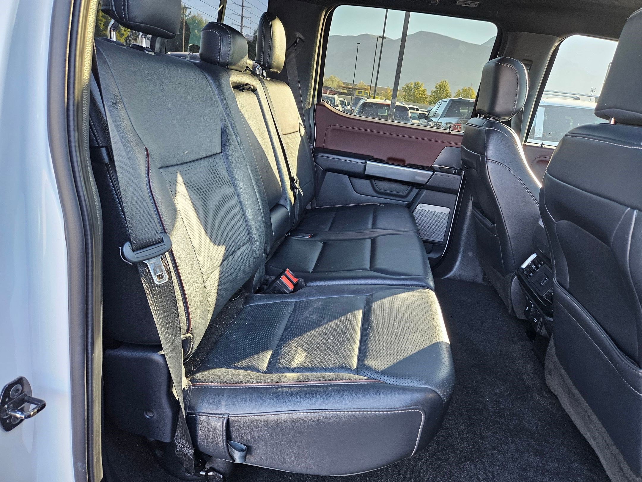 2021 Ford F-150 Lariat photo 28
