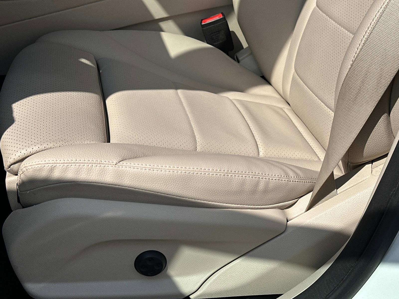 2022 Mercedes Benz GLC 300 4MATIC photo 12