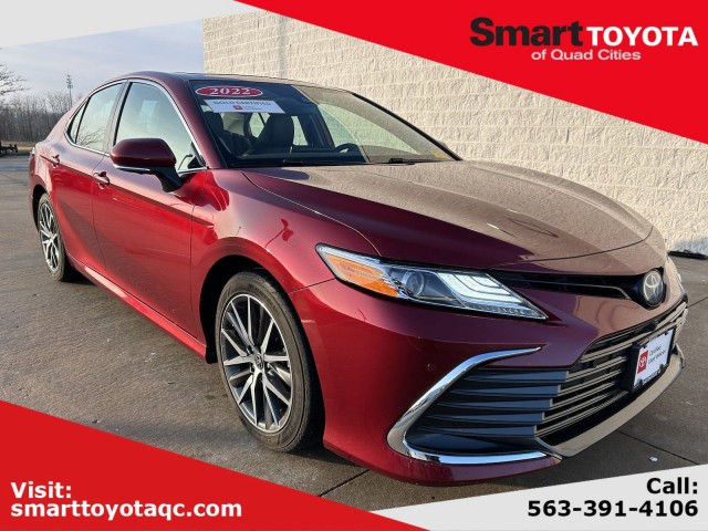 Pre-Owned 2022 Toyota Camry Hybrid XLE in Davenport #TDN579142 | Smart ...