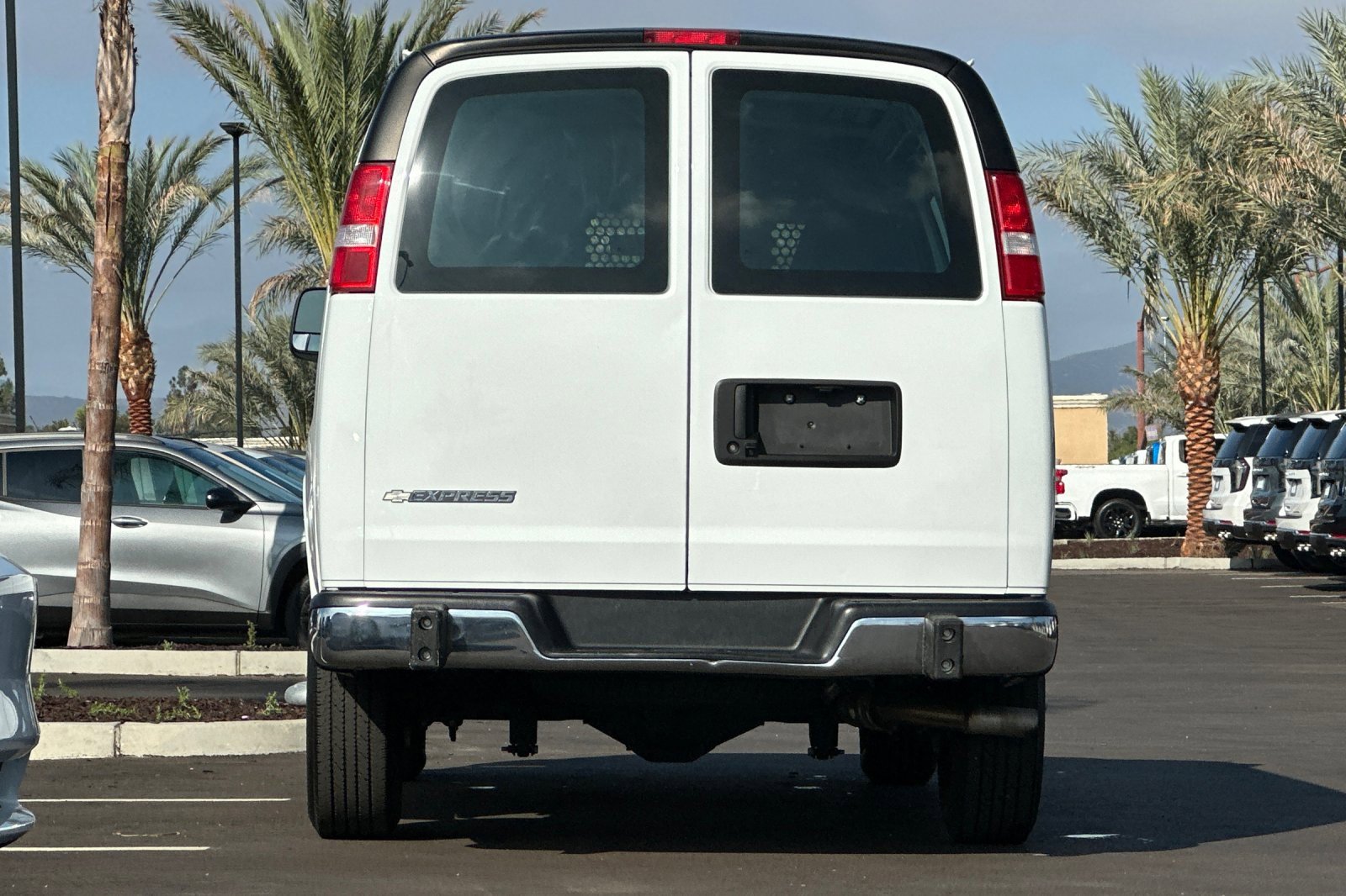 2023 Chevrolet Express 2500 Work Van Cargo photo 6