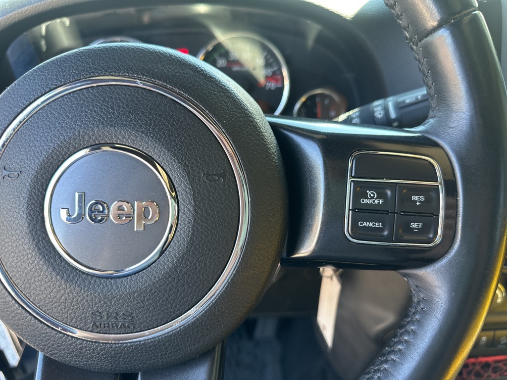 2017 Jeep Wrangler Unlimited Rubicon Recon photo 11