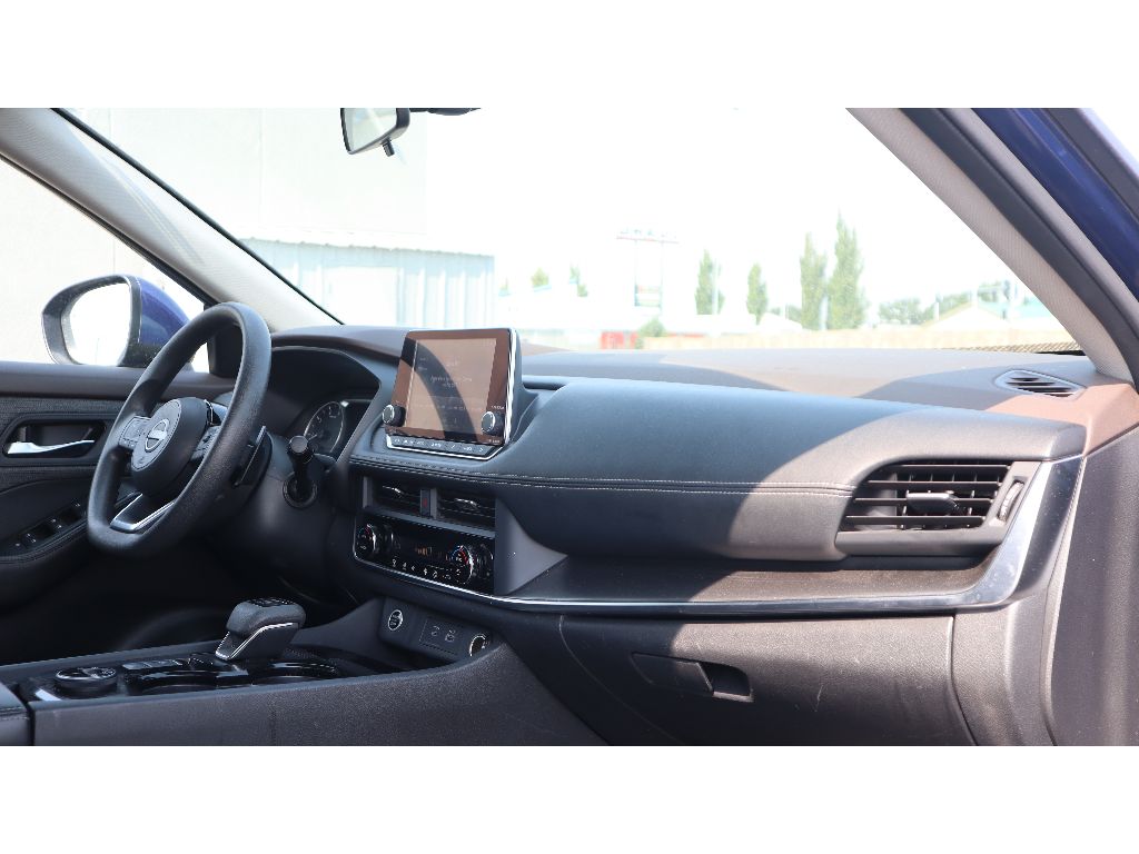 2023 Nissan Rogue SV photo 24