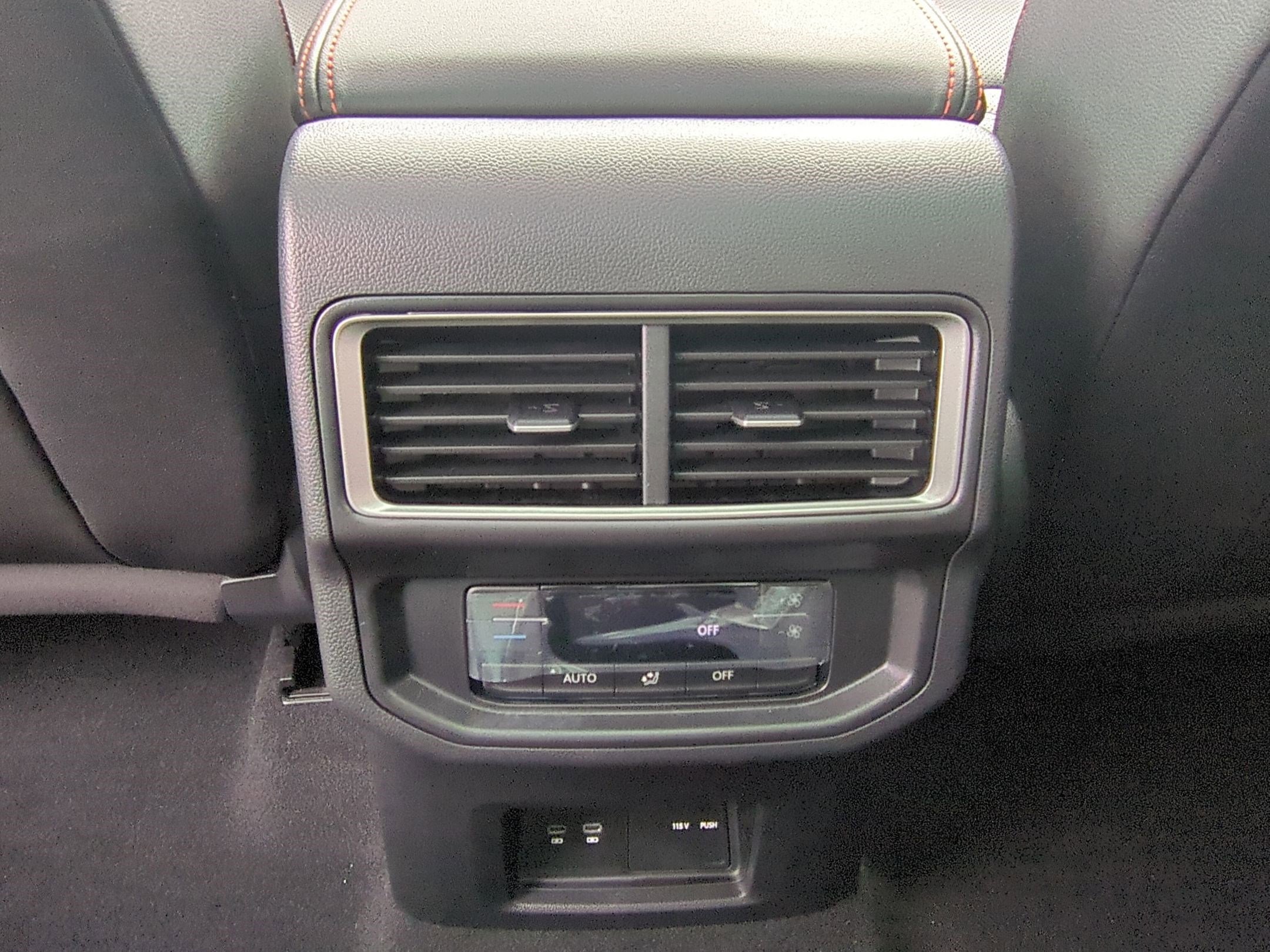 2025 Volkswagen Atlas Peak Edition SE photo 11