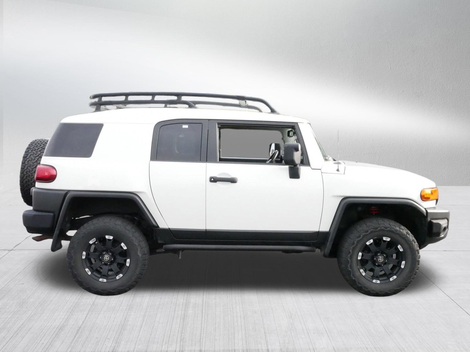 2014 Toyota FJ Cruiser Trail Teams Special Edition photo 8