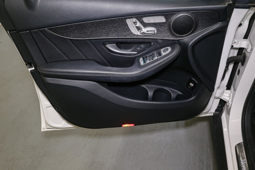2022 Mercedes Benz GLC 300 4MATIC photo 40