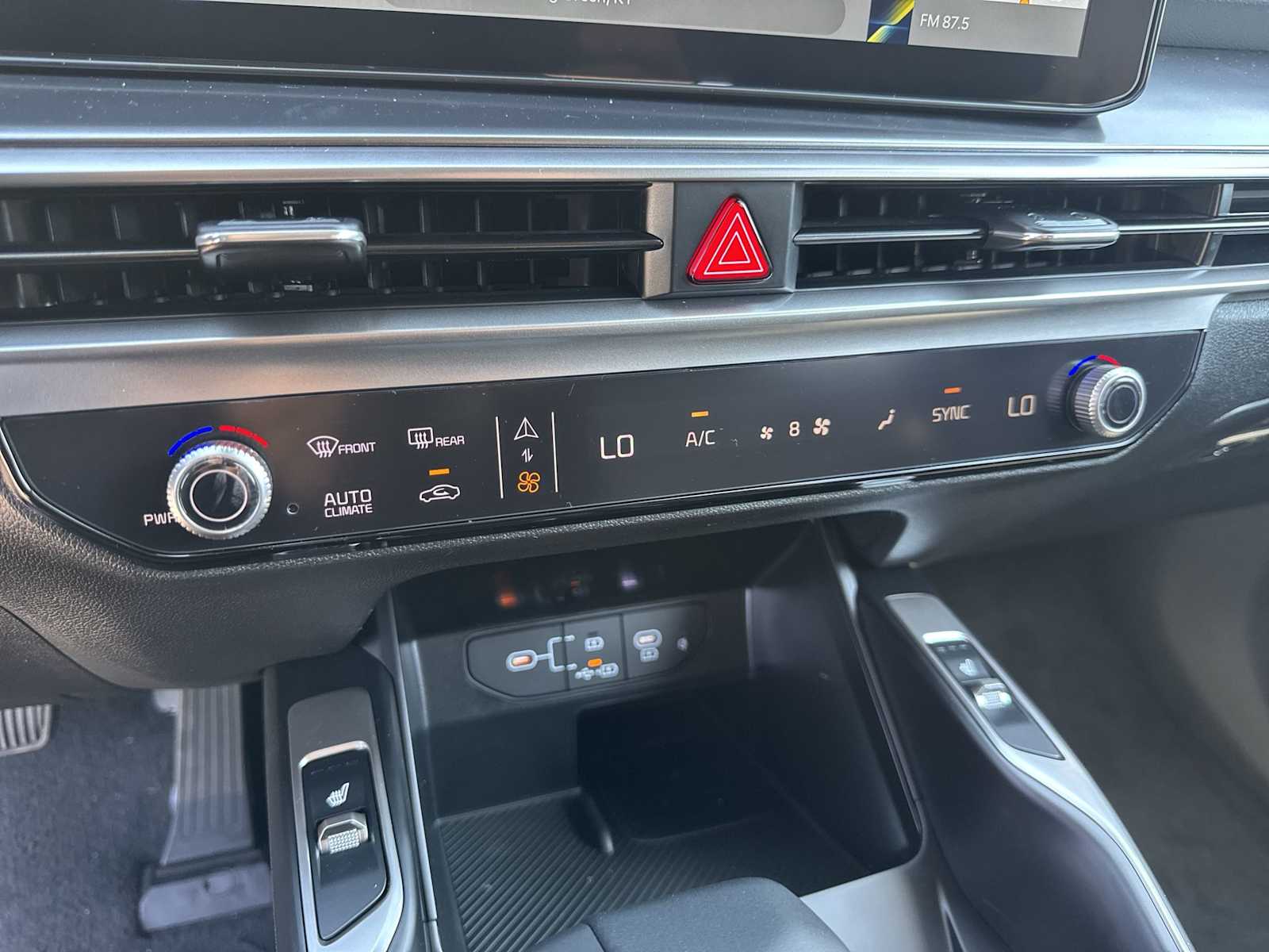 2026 Kia Sorento EX photo 17