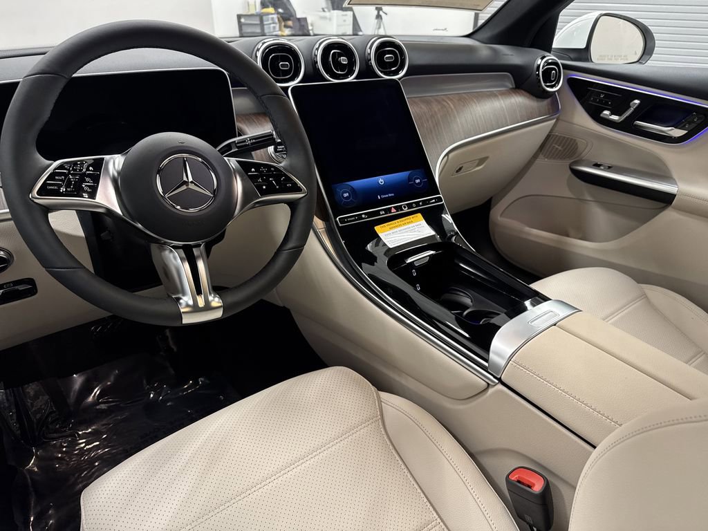 2026 Mercedes Benz GLC 300 4MATIC photo 24