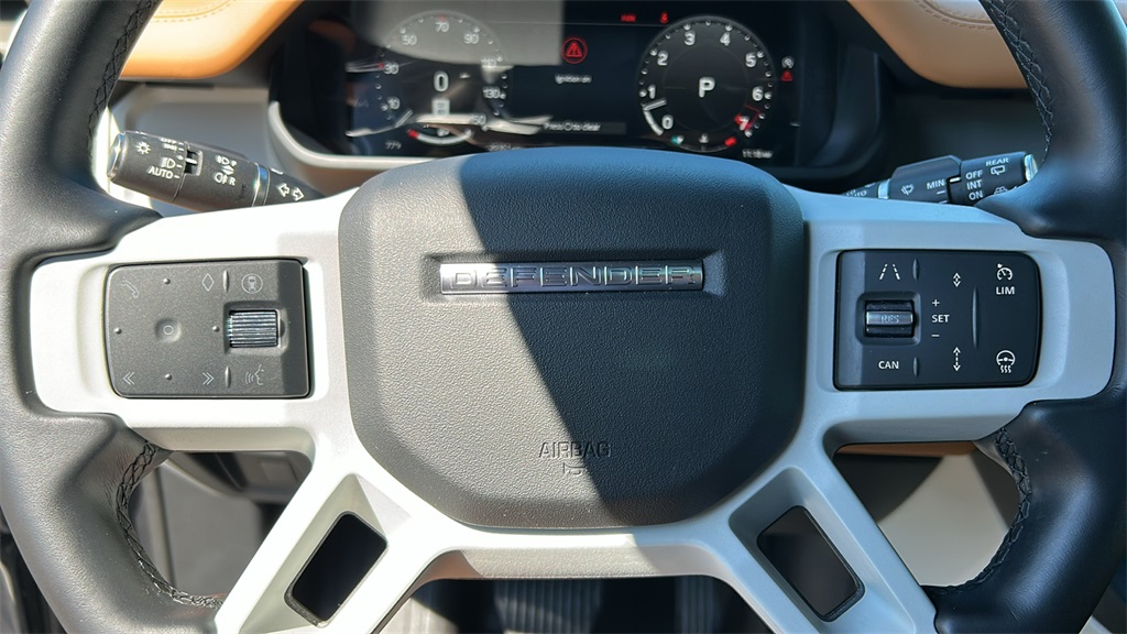 2024 Land Rover Defender 110 X-Dynamic SE photo 11