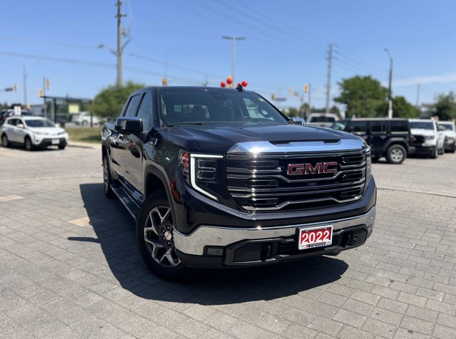 Used 2022 Onyx Black GMC SLT image 1