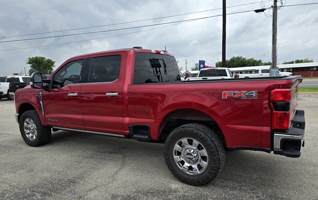 2023 Ford F-250 Lariat photo 3