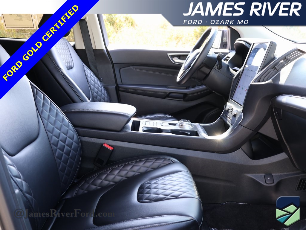 2024 Ford Edge Titanium photo 9