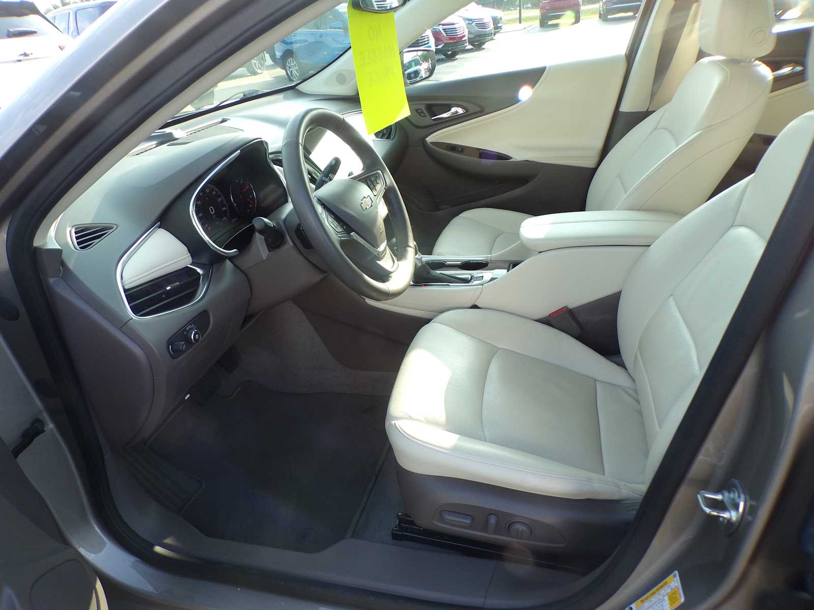 2024 Chevrolet Malibu Premier 2LT photo 10
