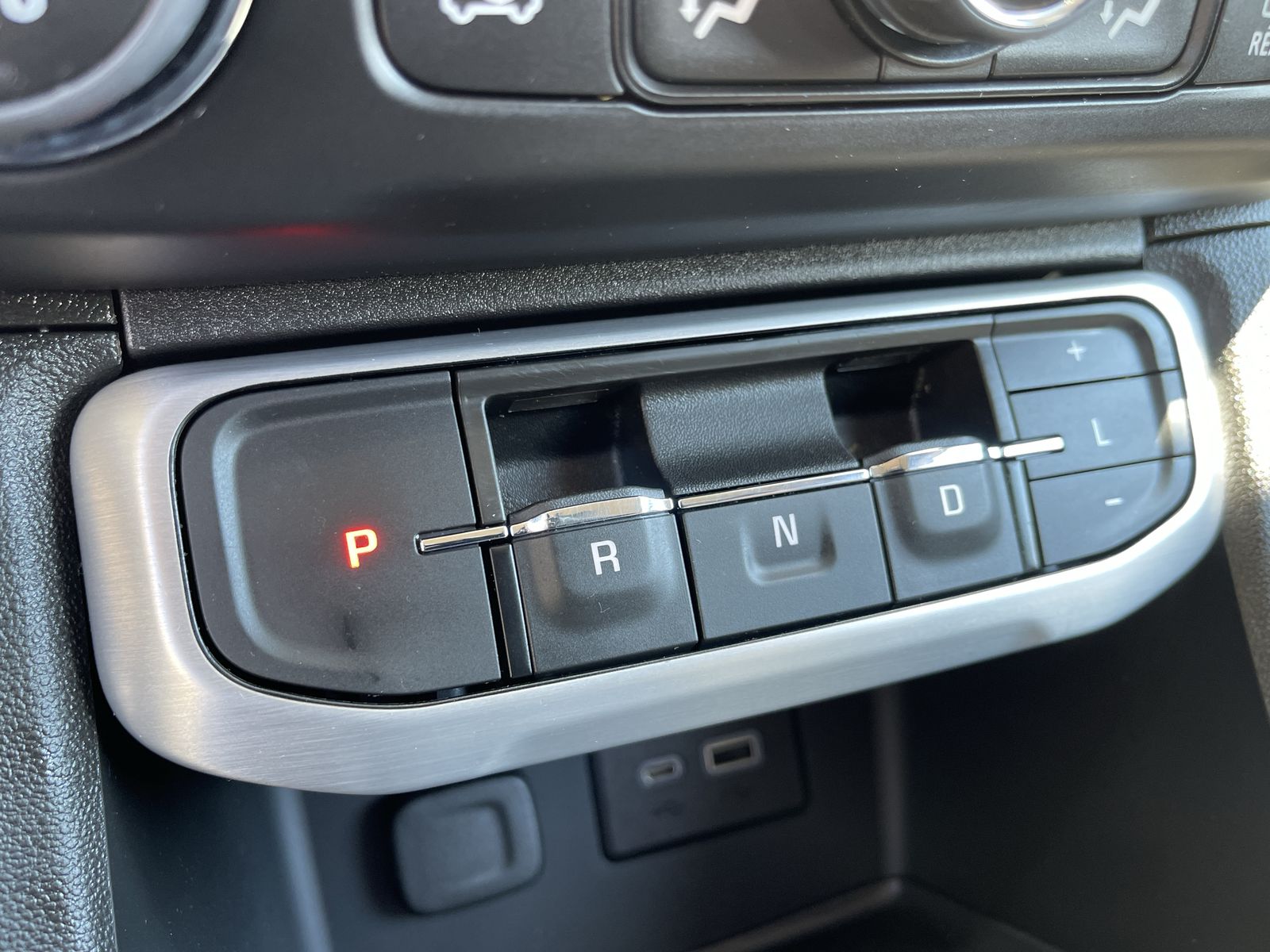 2023 Gmc Acadia SLE photo 11