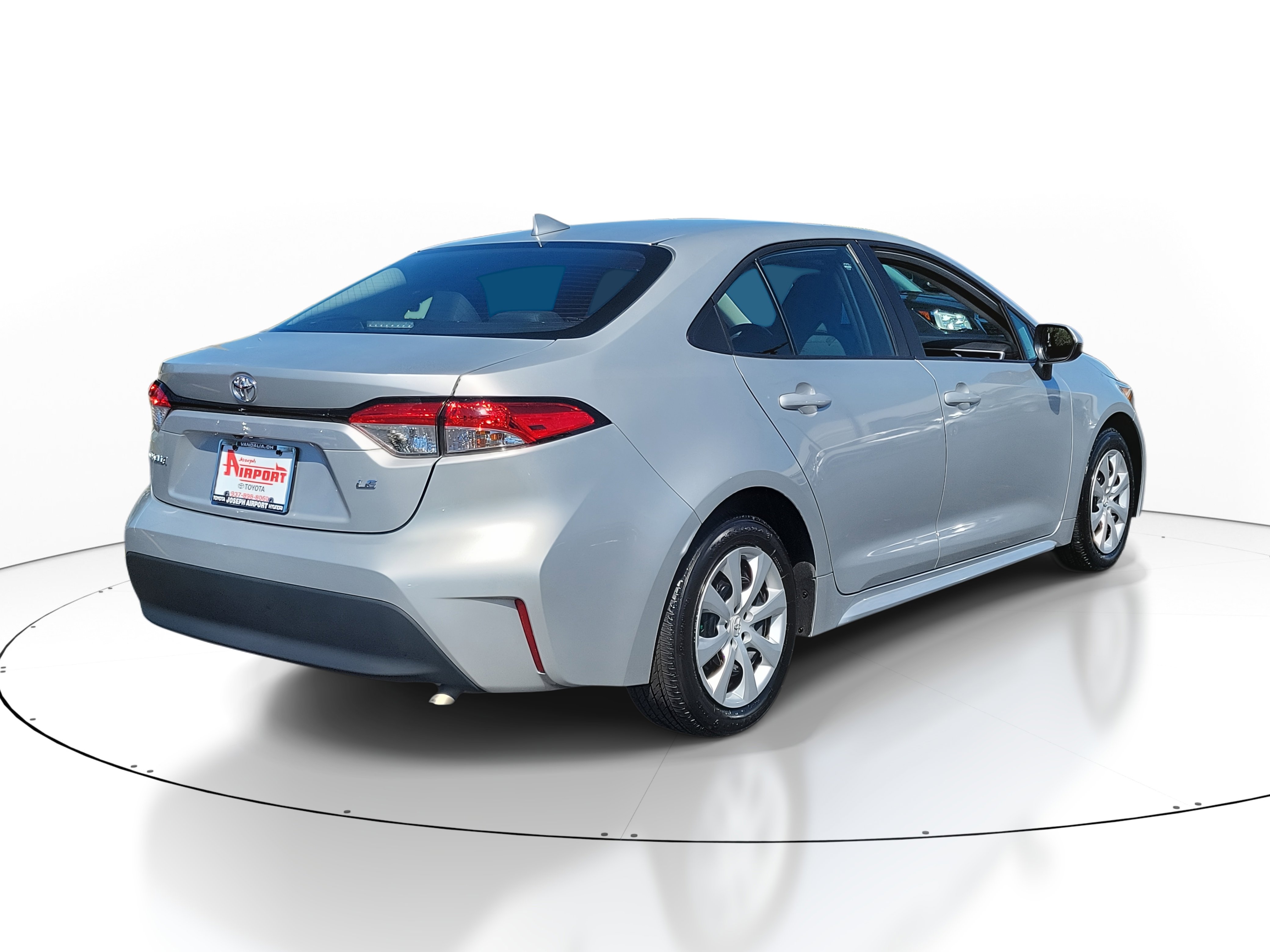 2024 Toyota Corolla LE photo 4