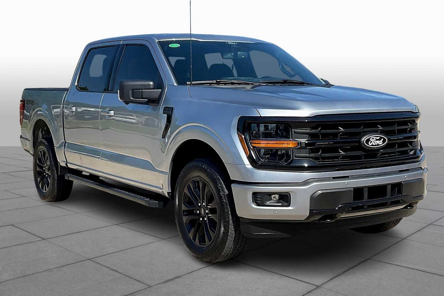 2024 Ford F-150 XLT photo 2