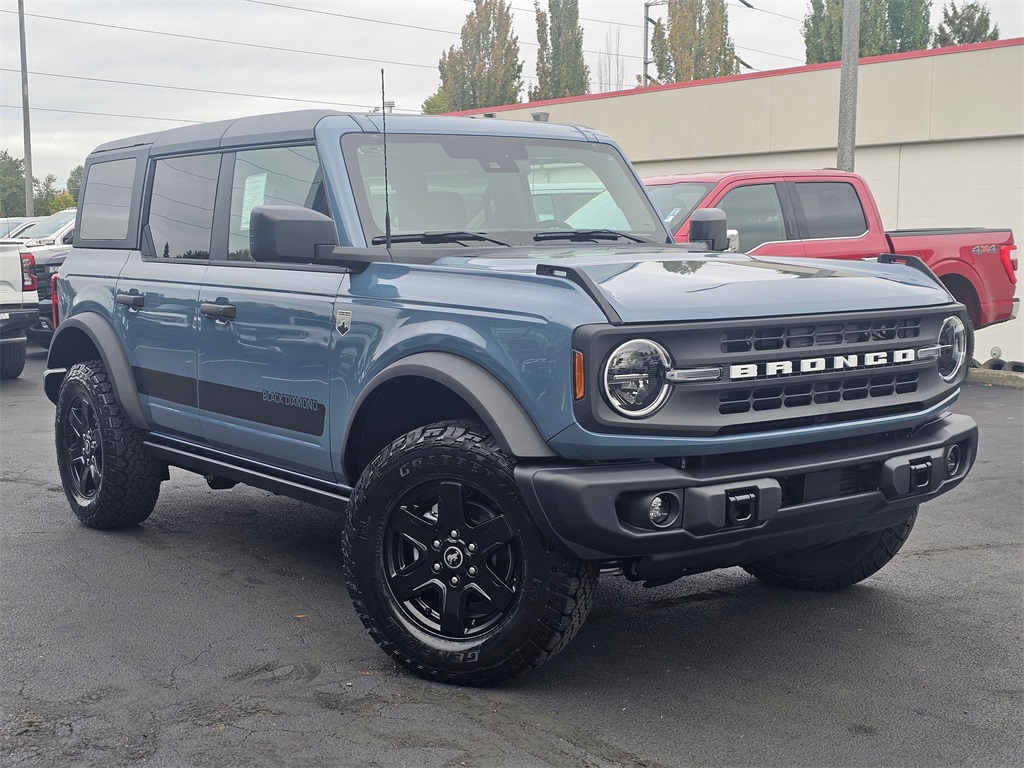 2025 Ford Bronco 4-Door Big Bend's photo
