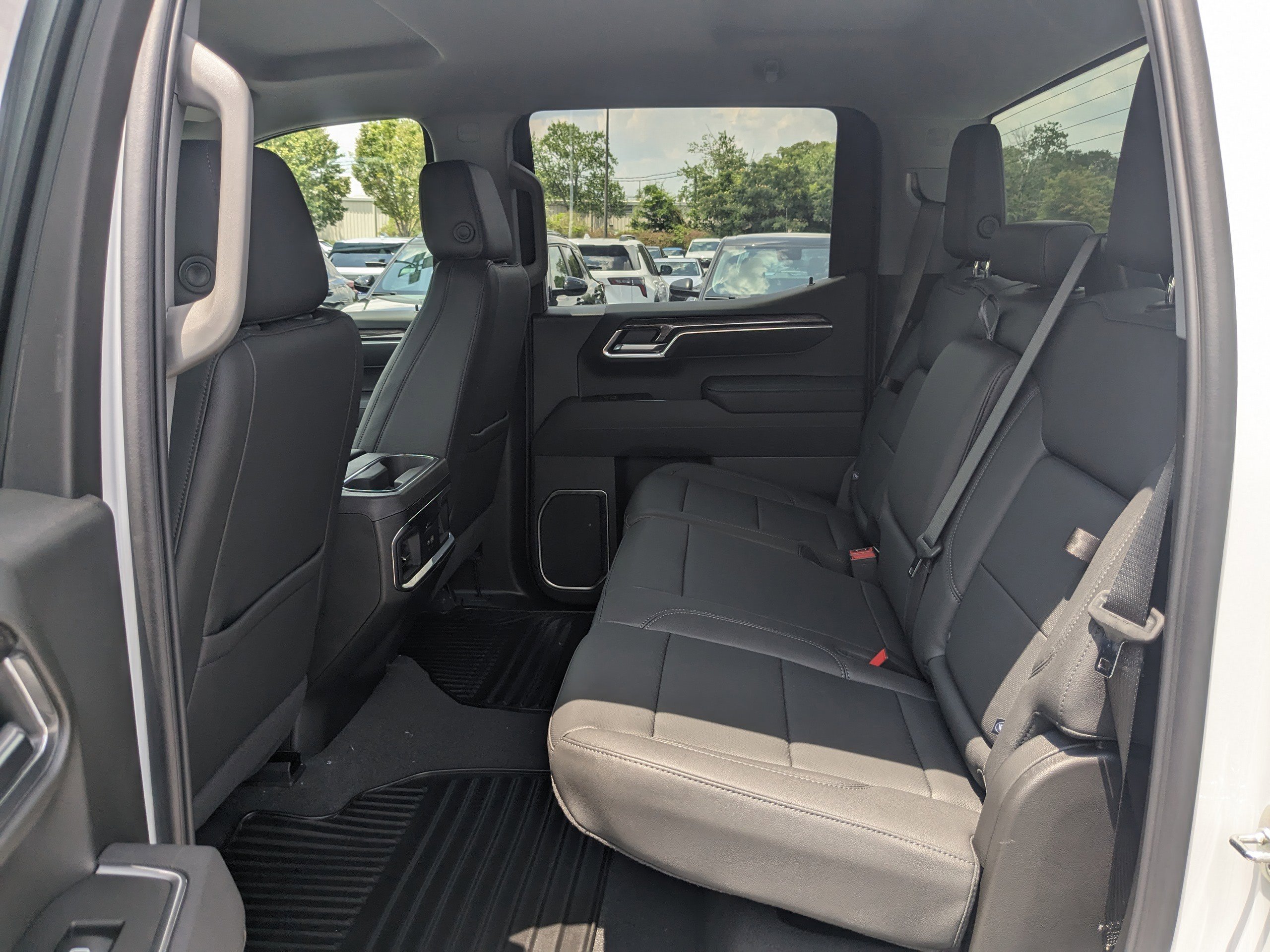 2025 Chevrolet Silverado 1500 LTZ photo 13