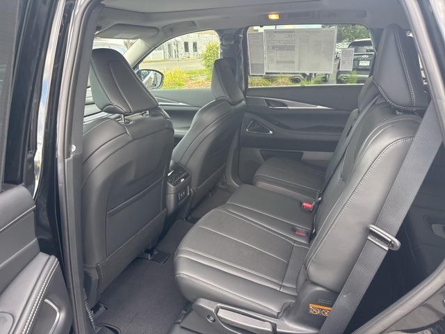 2026 Infiniti QX60 Luxe AWD photo 7