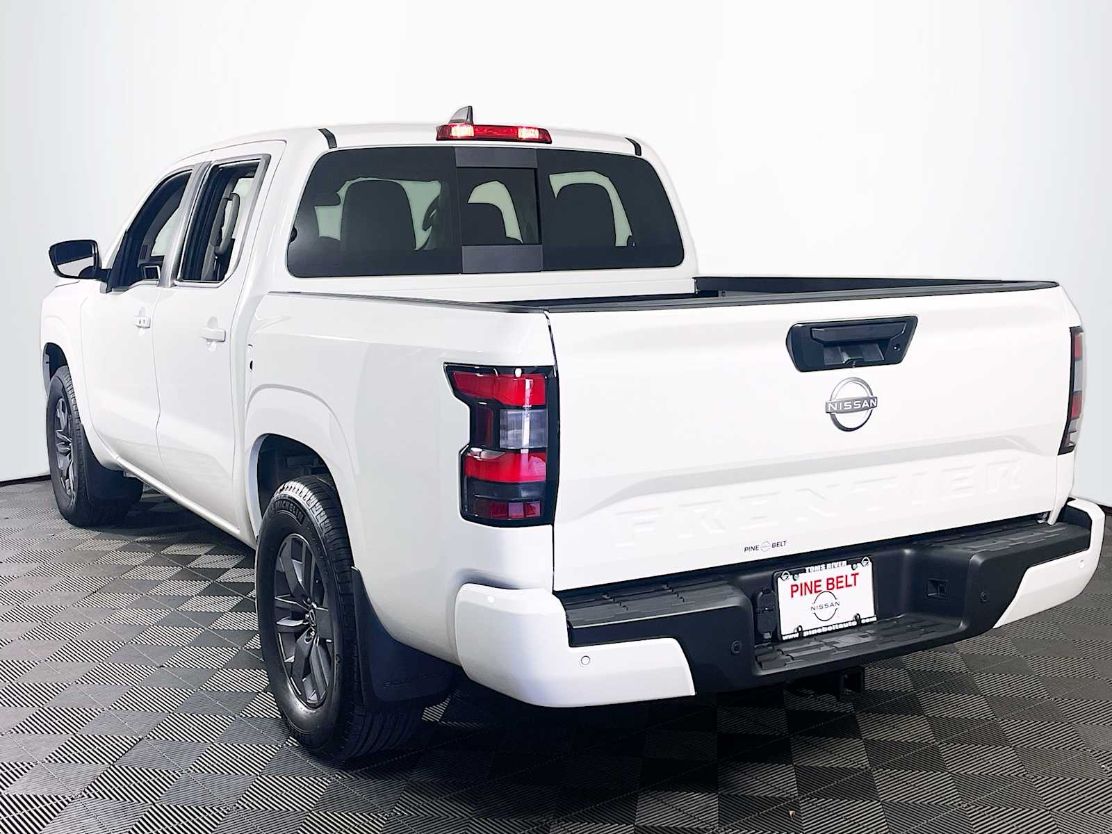 2025 Nissan Frontier SV photo 21