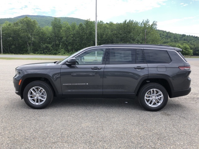 2025 Jeep Grand Cherokee Laredo photo 6