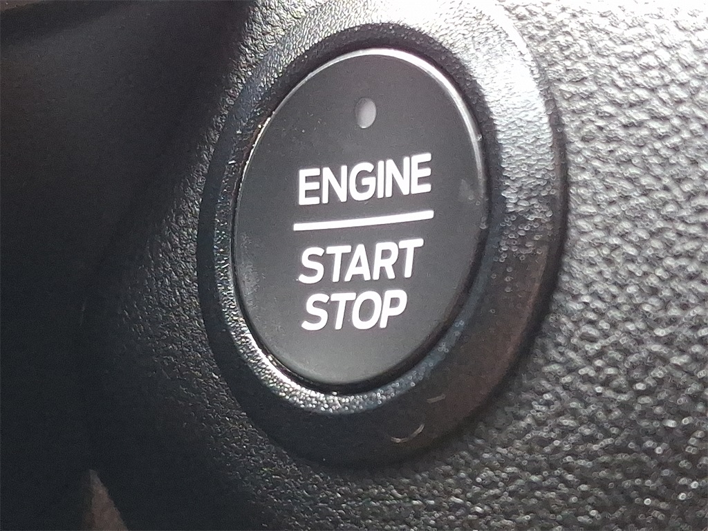 2021 Ford Escape SEL photo 21