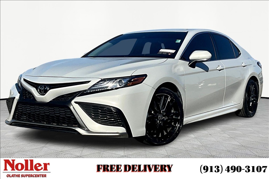 2024 Toyota Camry XSE's photo