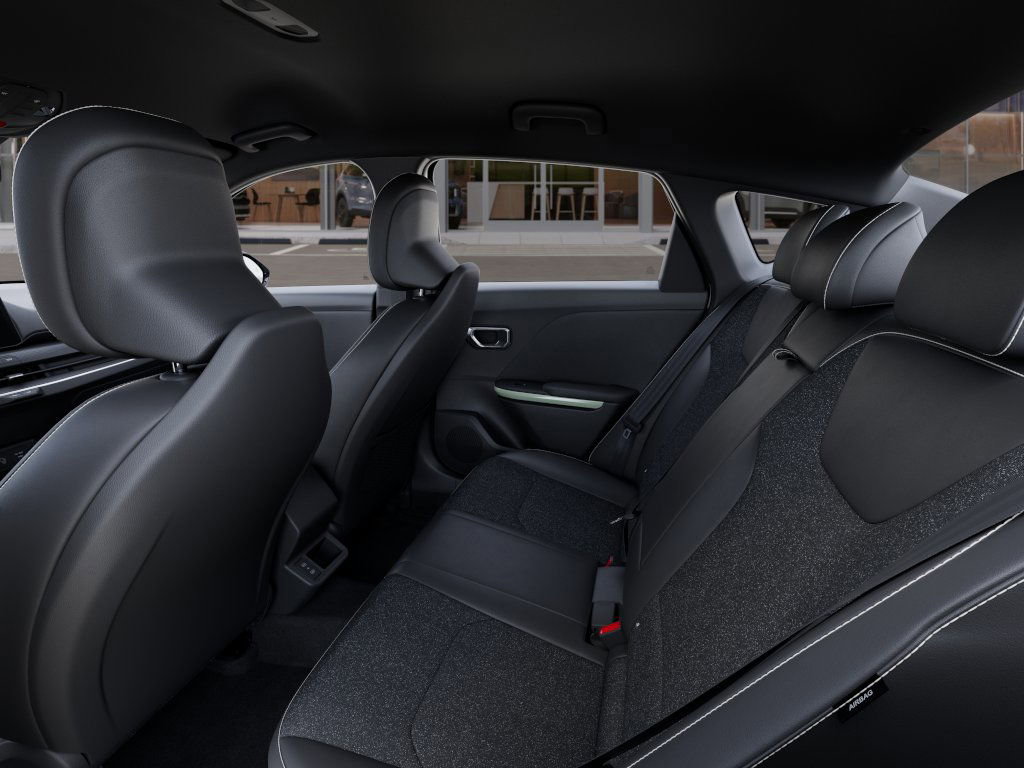 2025 Kia K4 GT-Line photo 18
