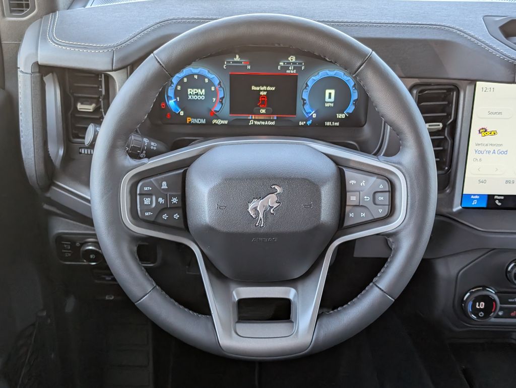 2025 Ford Bronco Badlands photo 8