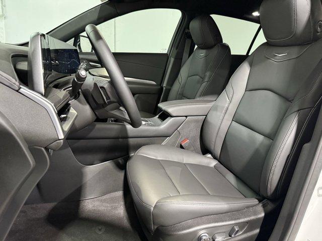 2025 Cadillac XT4 Premium Luxury photo 4