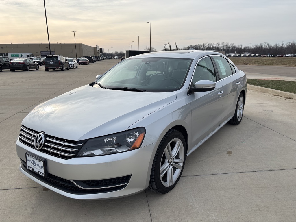 2015 Volkswagen Passat SE's photo